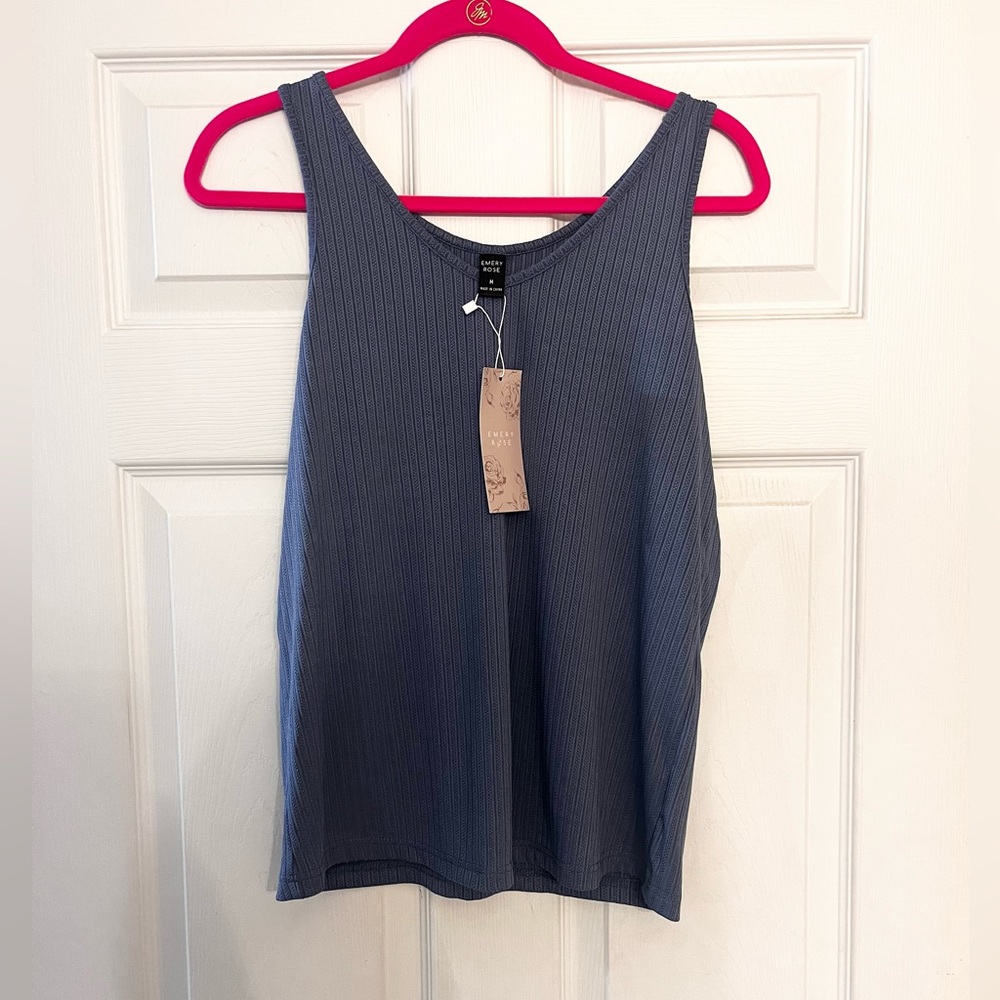 NWT✨ blue tank top
